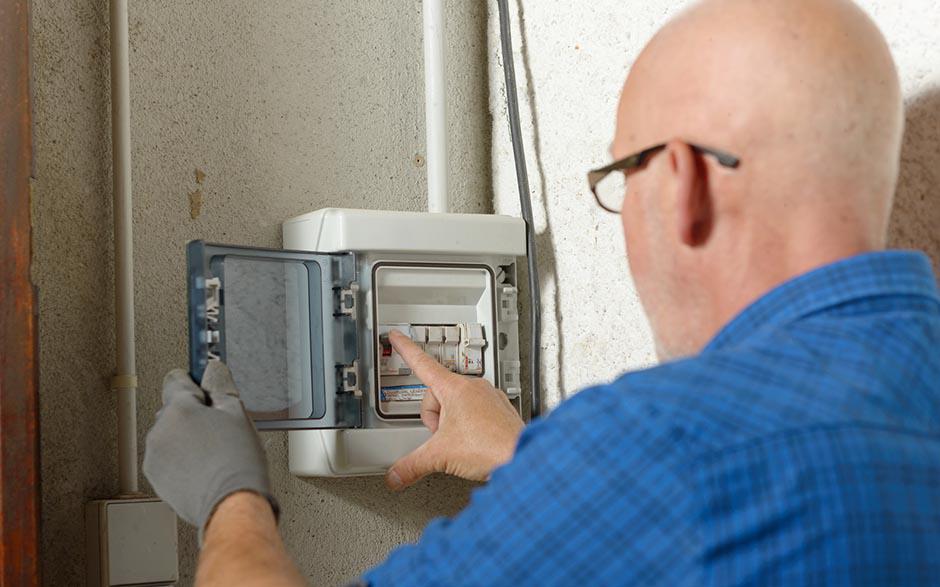monteur électricien Montévrain